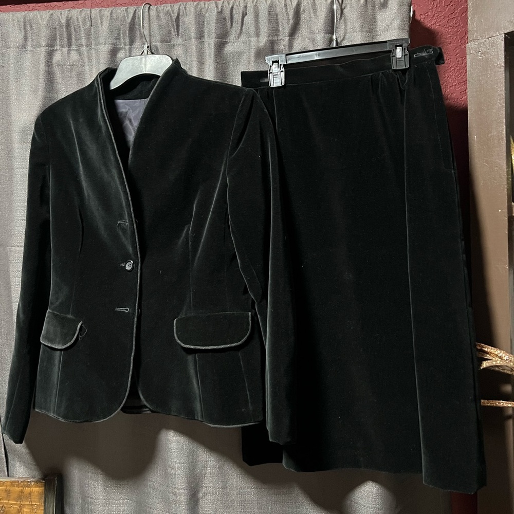 Kirkland Hall Vintage Women’s Velvet Suit